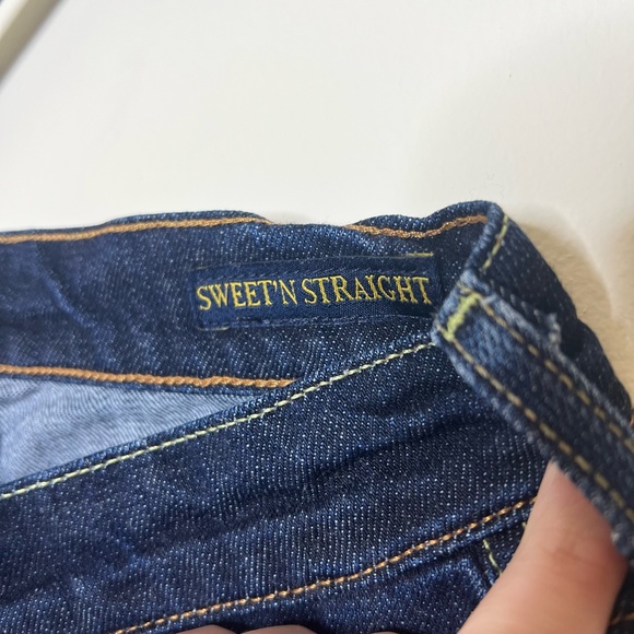 Y2K Lucky Brand “Sweet n’ Straight” Size 6 Straight Leg Jeans - Picture 5 of 7